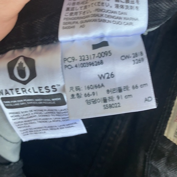 Levi’s Shorts - Picture 3 of 3